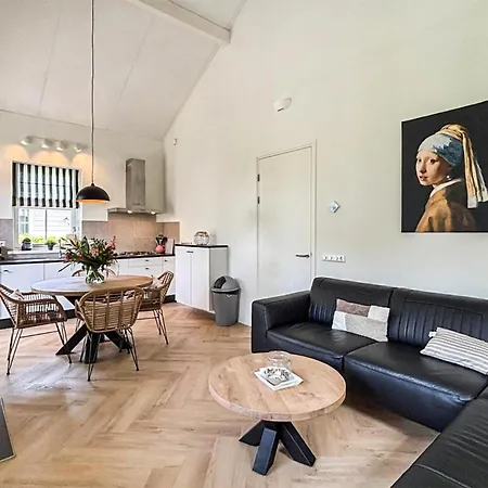 2 Bedroom Lovely In *
